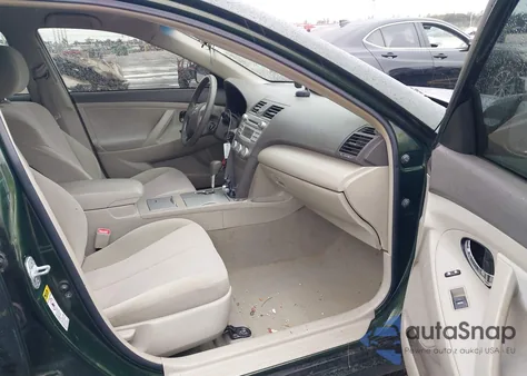 2011 Toyota Camry Le z USA, uszkodzony, nr VIN 4T1BF3EK9BU617018